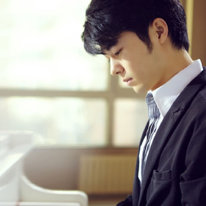 欧美加长玩具肛交视频
